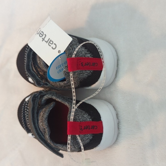 NWT Carter’s Toddler Boys Sz 6 Sneakers - Picture 3 of 4